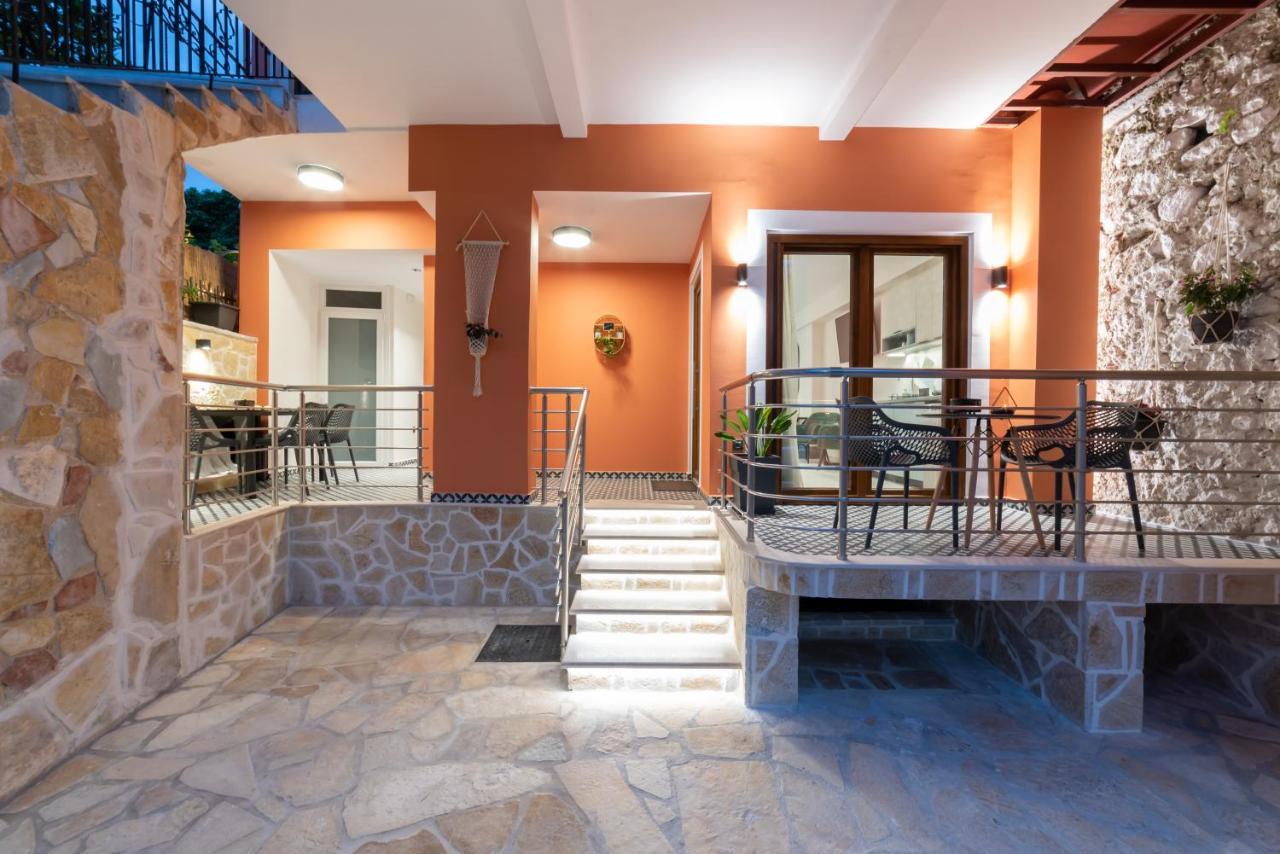 Bella Vasilica Luxury Apartments Parga Exterior photo